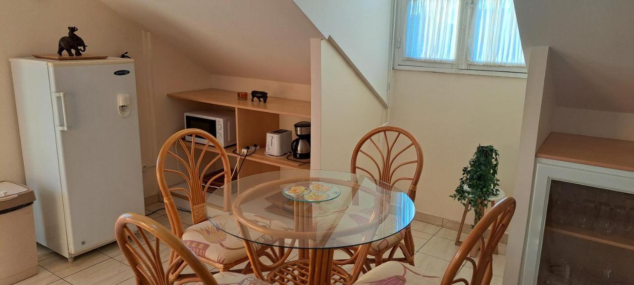 Logement Spacieux Deux Pieces A Baie Mahault Exterior photo